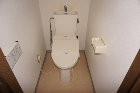 トイレ　※他号室の写真です。