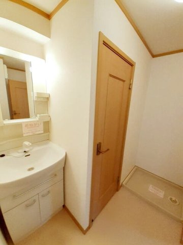 洗面設備　使いやすい洗面所です