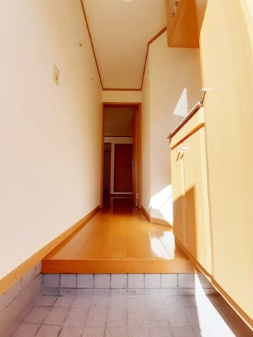 玄関　収納もある玄関です