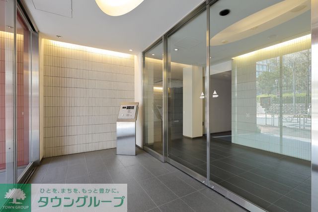 東京メトロ半蔵門線 渋谷駅 徒歩8分 12階建 築16年の外観写真
