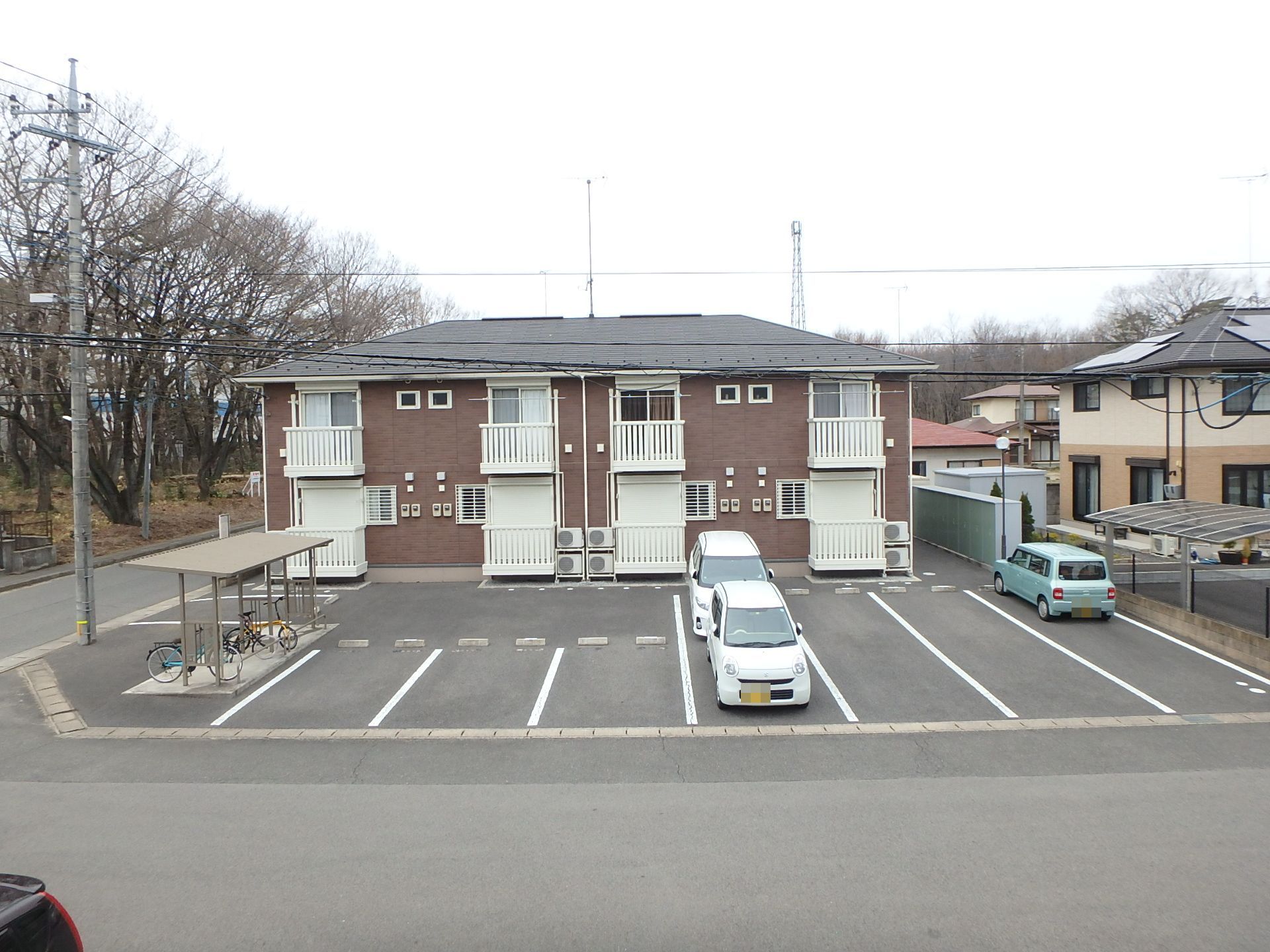 【ダズリングサニーの駐車場】