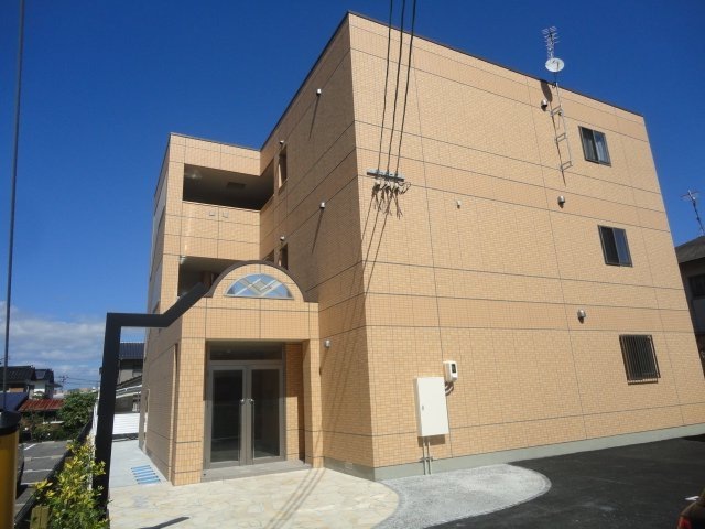 松江市浜乃木のマンションの建物外観
