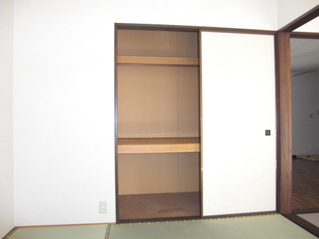 収納　和室押入れ