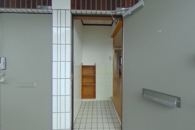 玄関　2021年4月撮影