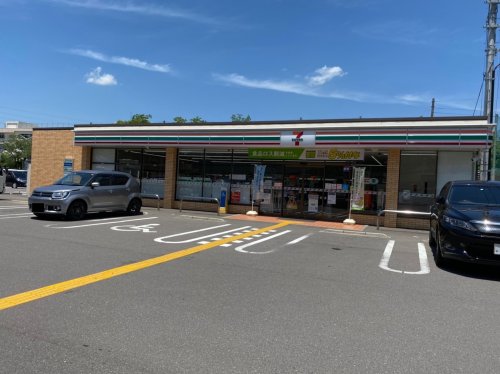 コンビニ　セブンイレブン 高知吉田町店（コンビニ）まで246m