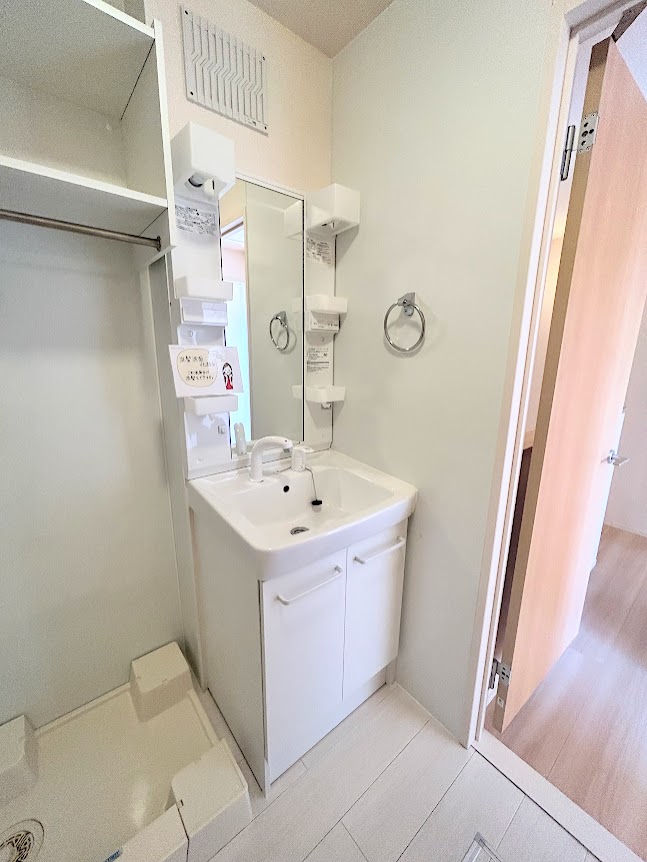 洗面設備　【洗面所】室内洗濯機置き場&シャワー付き洗面化粧台♪