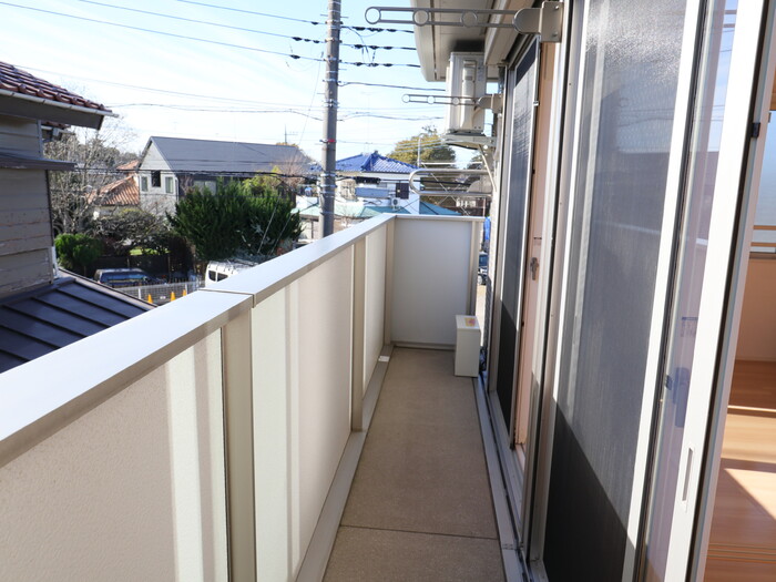 バルコニー　【バルコニー】リビング～洋室へつながってます♪