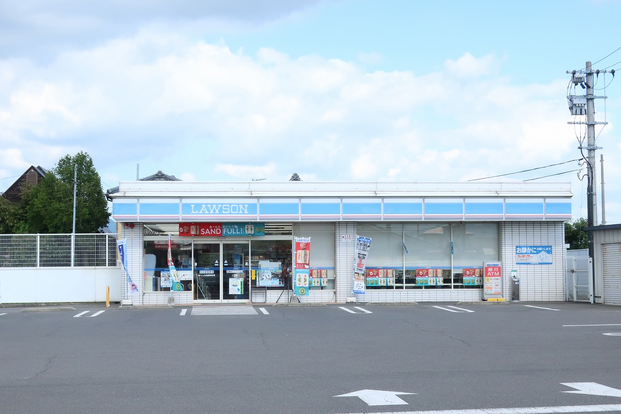 コンビニ　ローソン丸亀郡家町店（コンビニ）まで620m