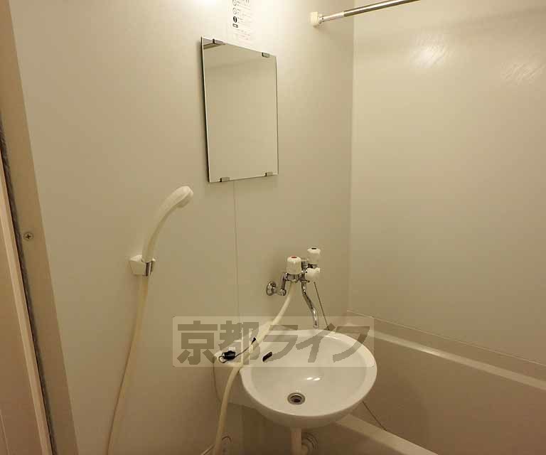 洗面設備　洗面台です。