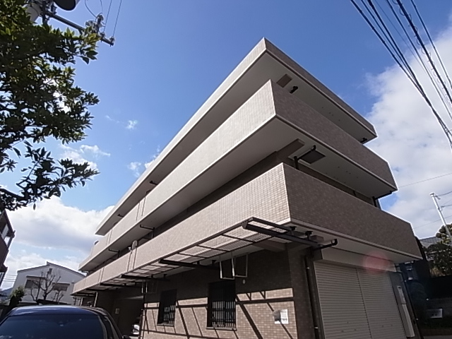 神戸市東灘区御影郡家のマンションの建物外観