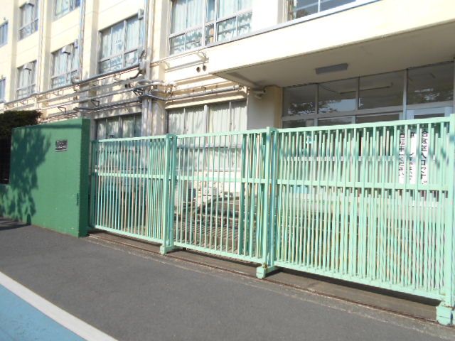 【江戸川区南葛西のアパートの小学校】