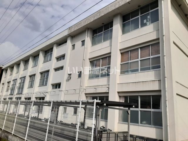 【ファーストヒルズの中学校】