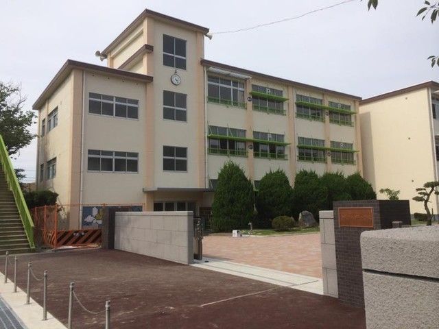 【倉敷市大内のアパートの小学校】