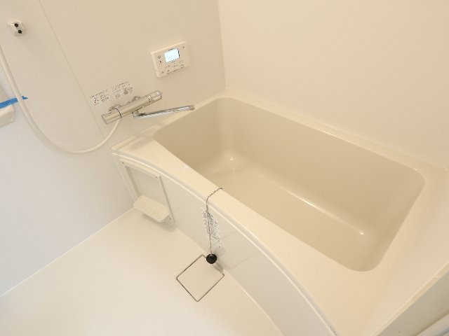 バス・シャワールーム　ゆったり過ごせるお風呂です