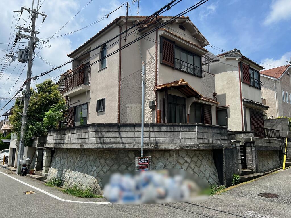 鈴蘭台北町６丁目東南角地一戸建の建物外観