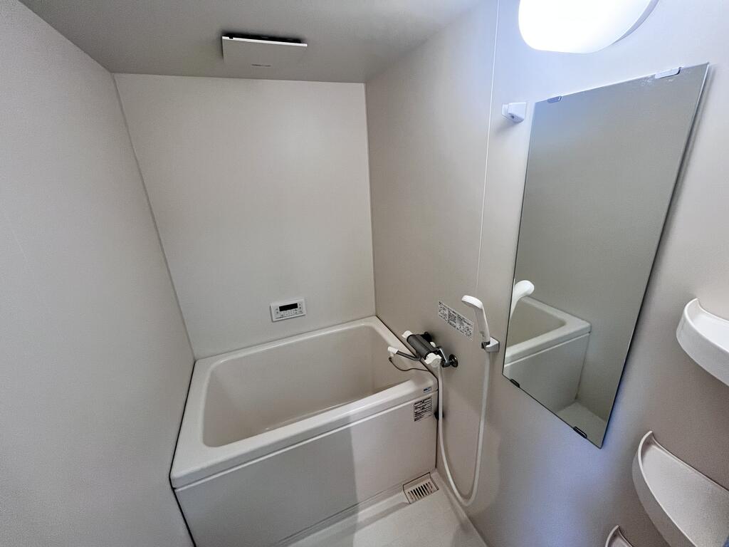 バス・シャワールーム　※退去前の為別部屋の写真です。