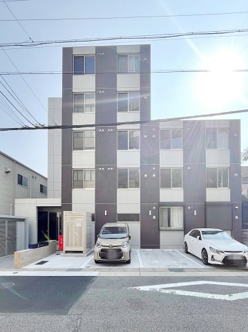 名古屋市名東区一社のマンションの建物外観