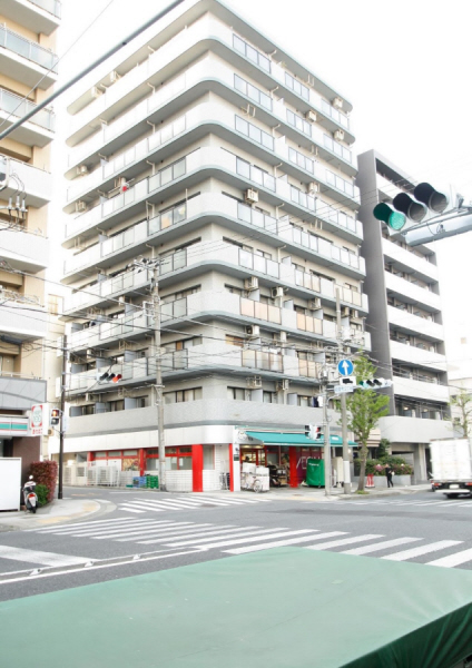 ライオンズマンション野毛山公園南の建物外観