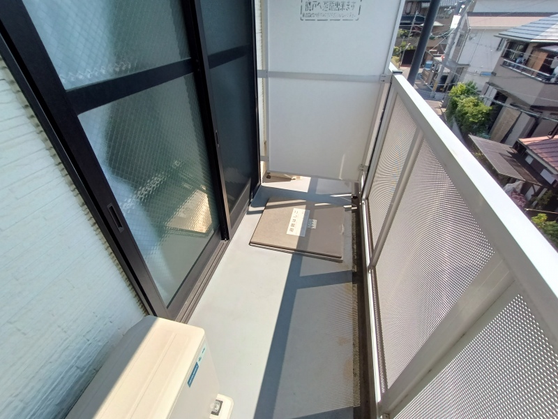 その他　各部屋にベランダ有