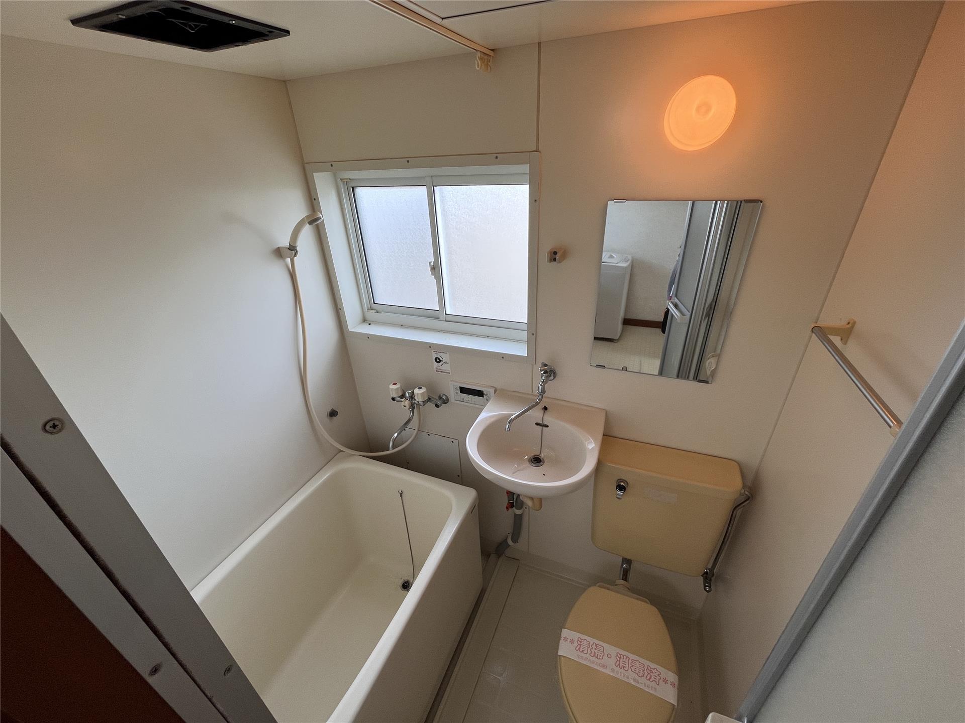 バス・シャワールーム　三点式ユニットバス