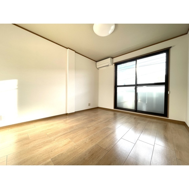 居室・リビング　日当たりのいいリビング