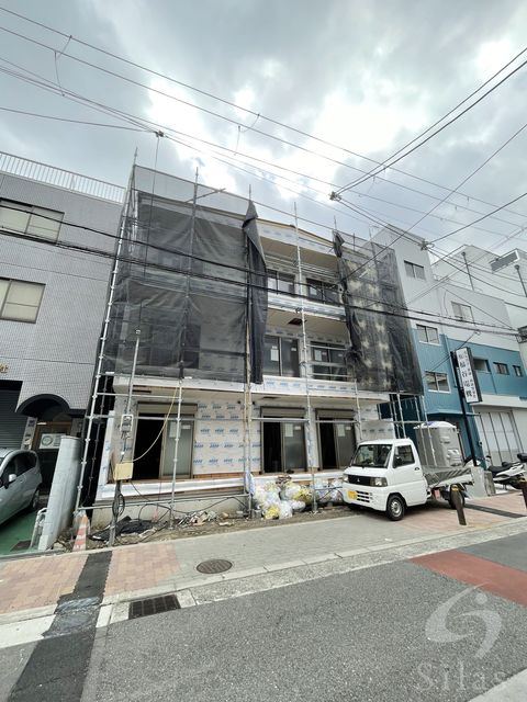 【大阪市城東区諏訪のアパートの建物外観】