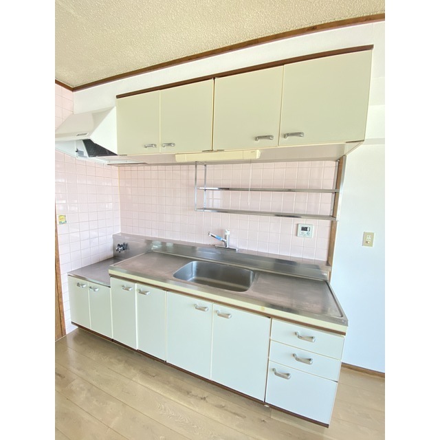 キッチン　広々スペースのキッチン