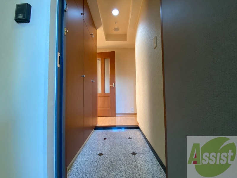 玄関　玄関からの様子を撮影してみました。動線になります。