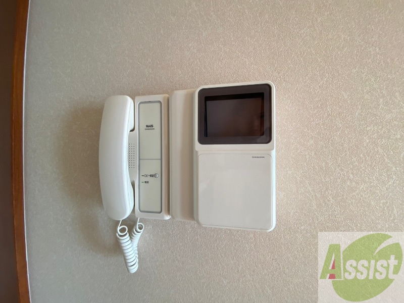 セキュリティ　モニターホンなので来客様の顔が見れます。安心ですね！