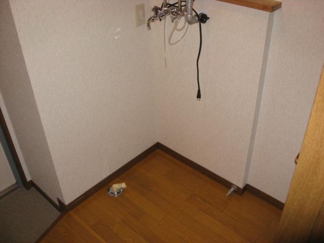 その他設備　室内洗濯機置場です