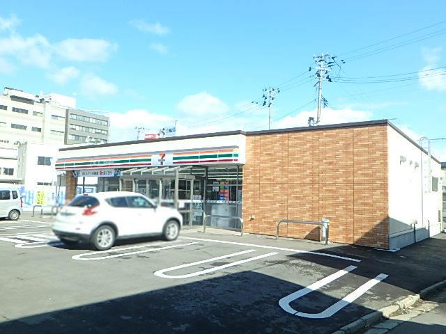 コンビニ　セブンイレブン（コンビニ）まで150m