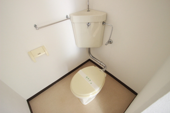 トイレ　※別号室のお写真です