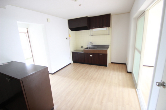 居室・リビング　※別号室のお写真です