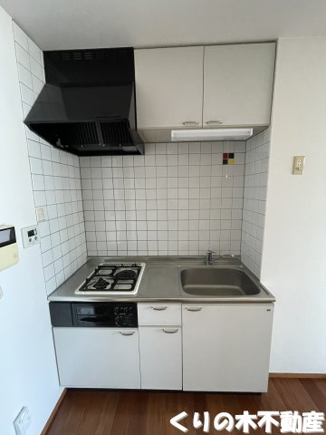 キッチン　コンパクトなキッチンで掃除もラクラク