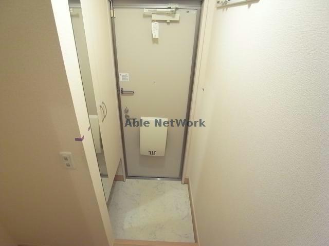 玄関　※別部屋参考写真