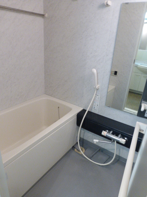 バス・シャワールーム　バス※別部屋参考写真