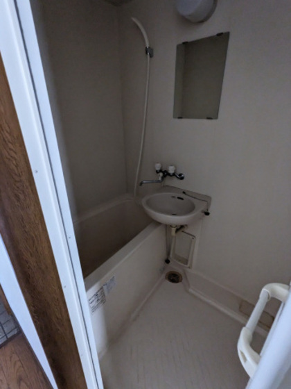 バス・シャワールーム　他号室のお写真です