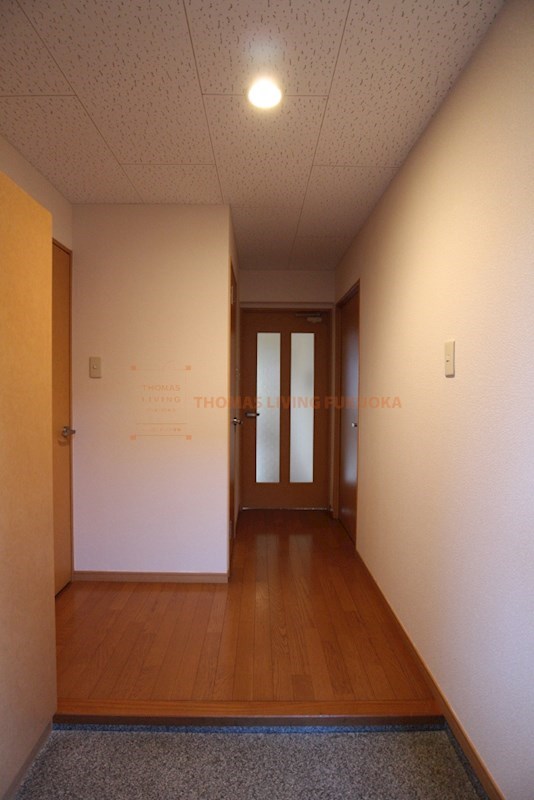 玄関　※別号室参考写真