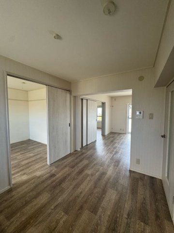 居室・リビング　居間です