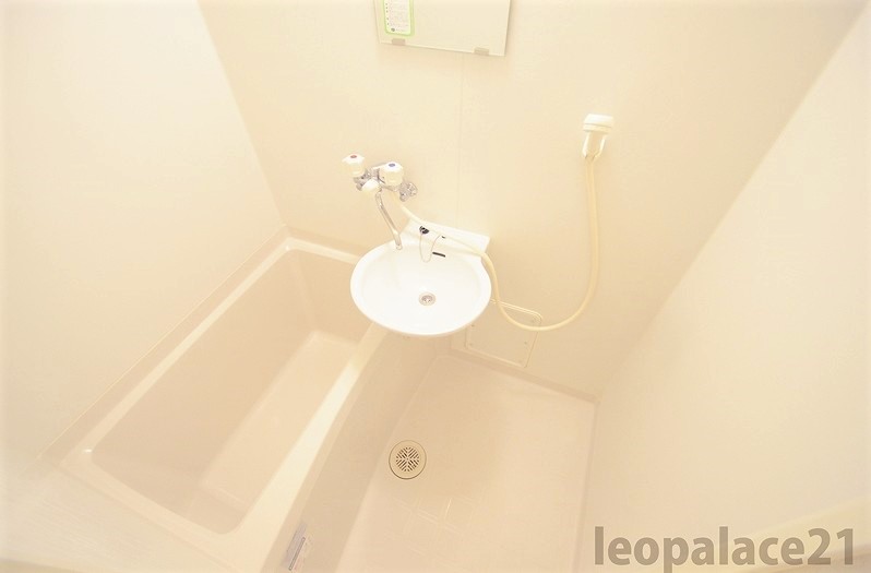 バス・シャワールーム　浴室換気乾燥機