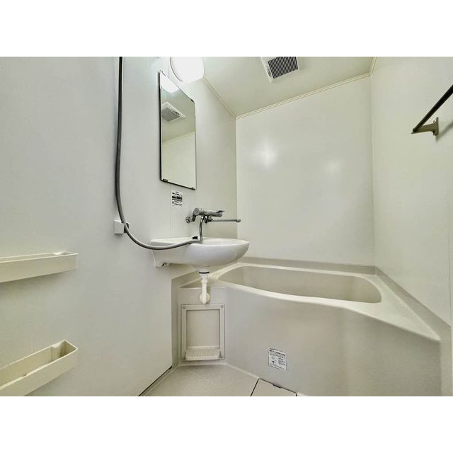 バス・シャワールーム　バスルーム