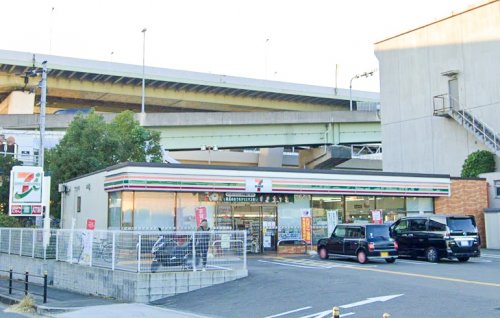 コンビニ　セブンイレブン 大阪南港東4丁目店（コンビニ）まで2019m