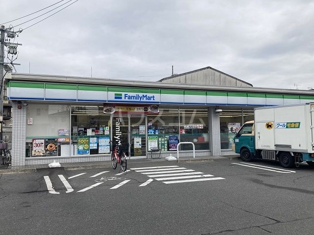 コンビニ　ファミリーマート中村岩上町店（コンビニ）まで397m