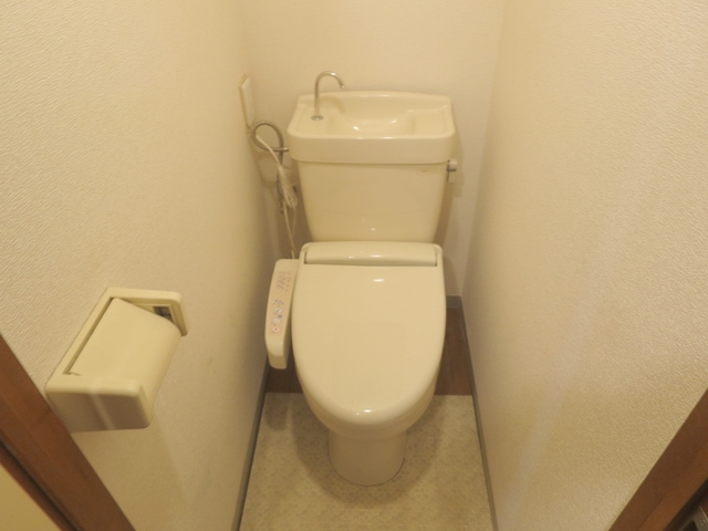 トイレ　ウォシュレット付きトイレ。