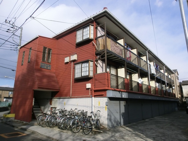 建物外観　閑静な住宅地で暮らしやすいですよ♪