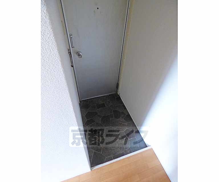 玄関　広々とした玄関です。