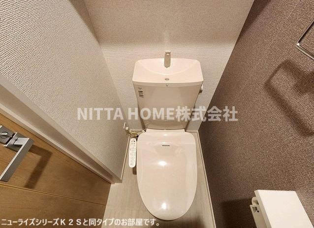 トイレ　【イメージ写真】温水洗浄付きのトイレです＊
