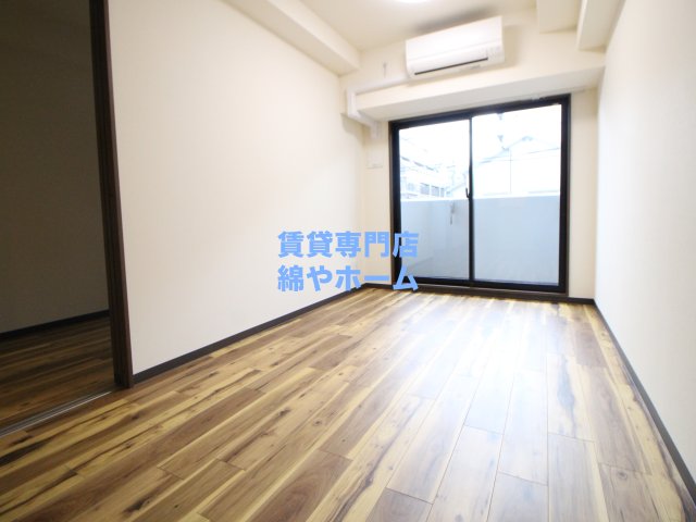 居室・リビング　ゆったり過ごせる居間です