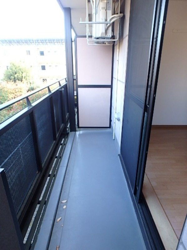 バルコニー　図面と現状に相違がある場合には現状を優先