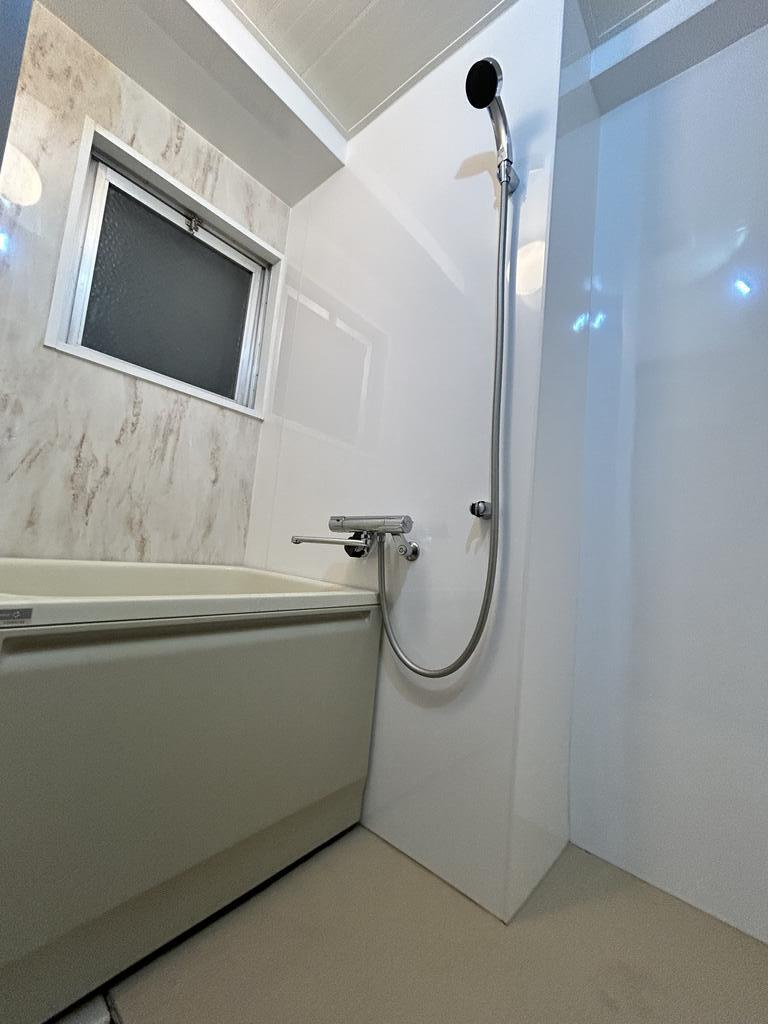バス・シャワールーム　リフォーム済、きれいな浴室です